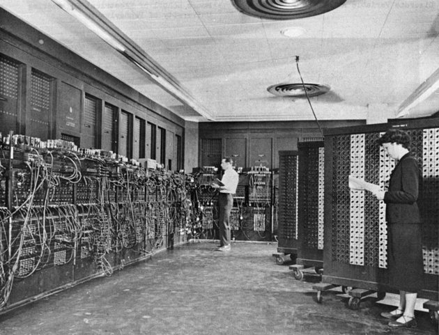Az ENIAC számítógép egy példánya. A gép programozásában Neumann is részt vett.