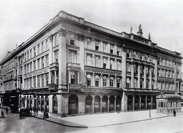 A Pesti Magyar Kereskedelmi Bank székháza (Gerbeaud-ház) 1896 után (Fortepan / Budapest Főváros Levéltára / Klösz György fényképei)