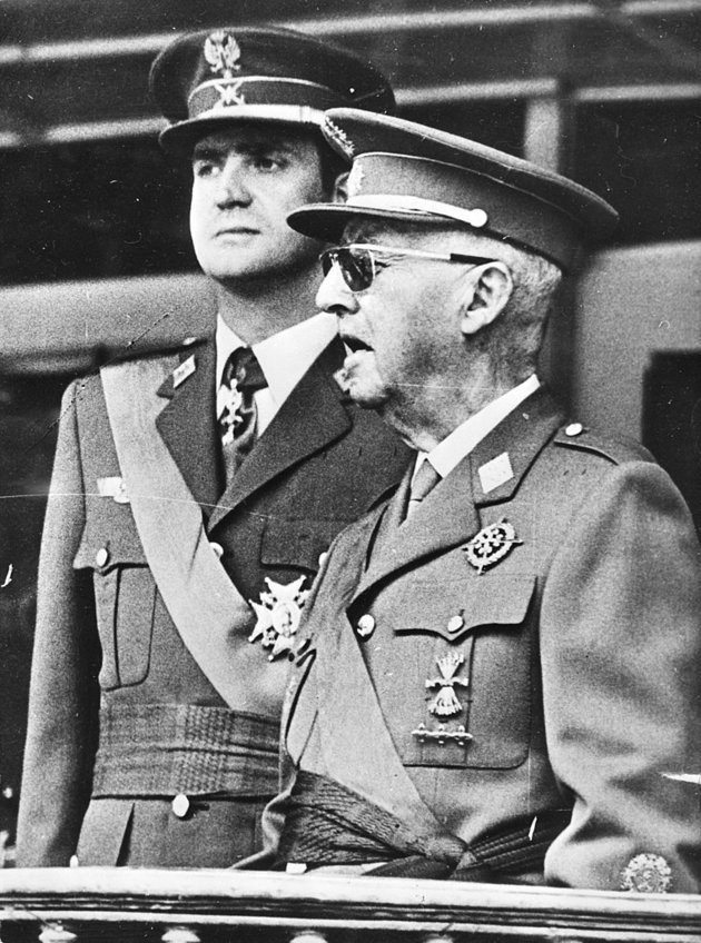 Francisco Franco és János Károly 1975-ben
