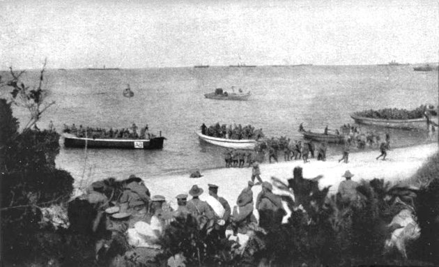 Az Ausztrál 4. ezred katonái partra szállnak az ANZAC-öbölben, 1915. április 25-én