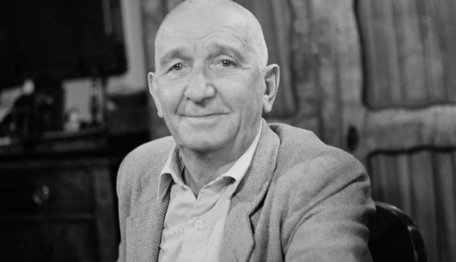 Fiatalon kőművessegédként is dolgozott a tandíját elmulató Tersánszky Józsi Jenő