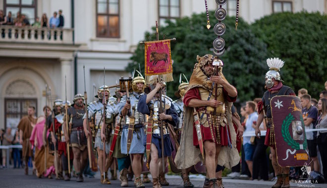 Jubileumi programokkal tér vissza a Savaria Történelmi Karnevál