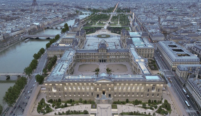 Új főbejáratot és látogatói útvonalakat kap a Louvre