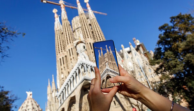 Élőben közvetítik a TikTokon a Sagrada Familia tornyának felavatását