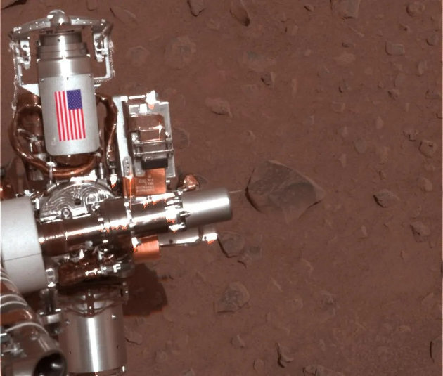Ezen a holdjárón vannak a WTC maradványai  Forrás: NASA/JPL/Cornell University